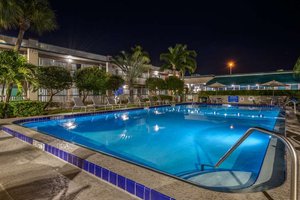 Best Western Downtown Stuart in Stuart, image may contain: Hotel, Resort, Pool, Swimming Pool