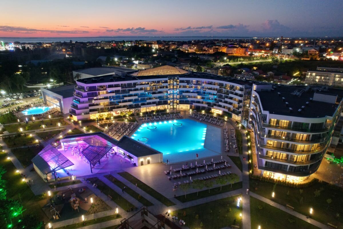 Путевки в анапу 2024 год. Movenpick Resort Spa Анапа. Отели miracleon Анапа. Отель Мовенпик Анапа. Movenpick miracleon Анапа.