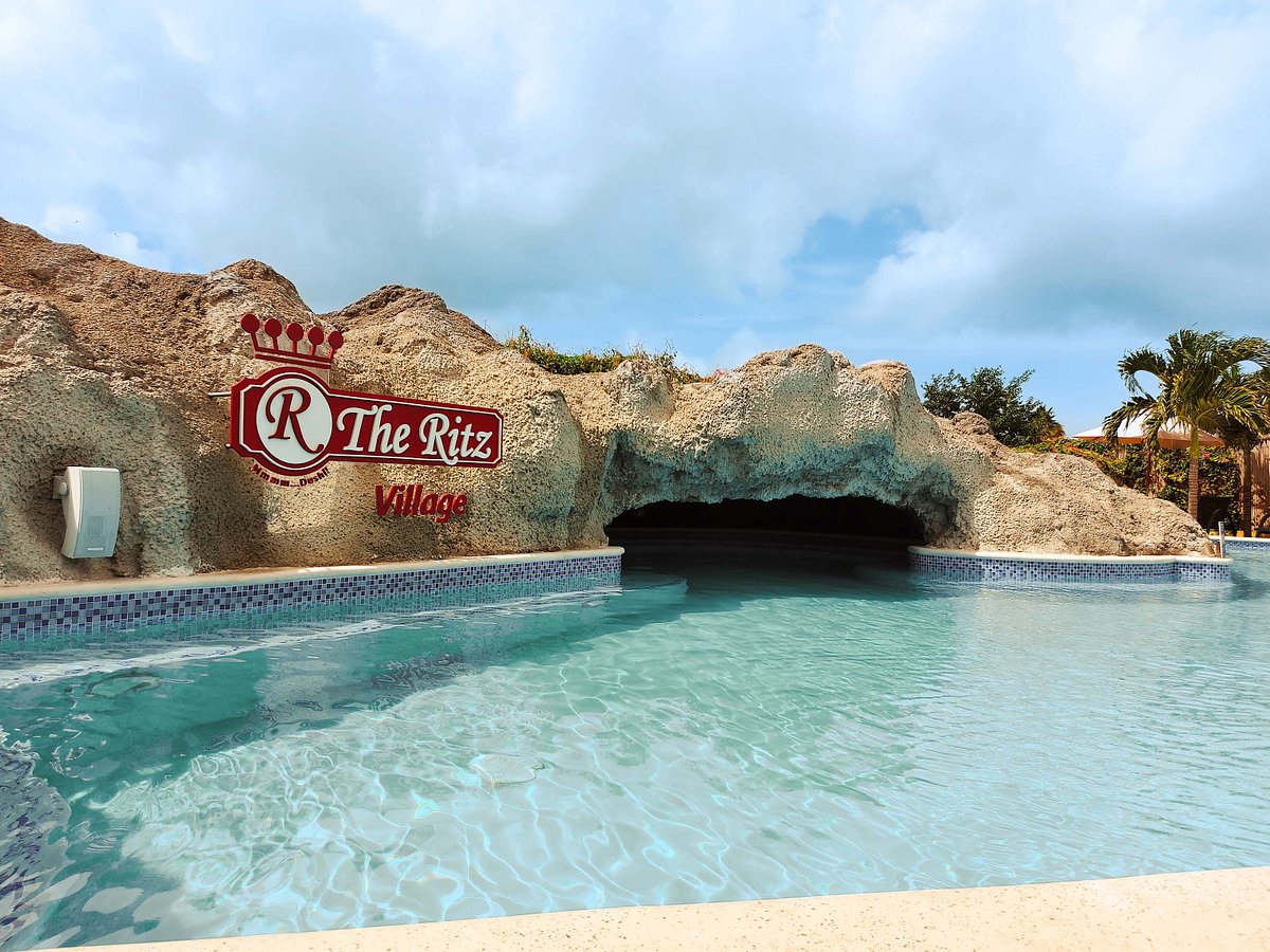 The Ritz Village Hotel, hotel in Curacao