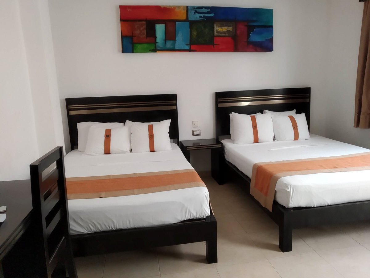 GAYSER APARTAMENTOS $17 ($̶3̶7̶) - Prices & Condominium Reviews ...