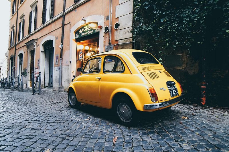Getting around Rome by car