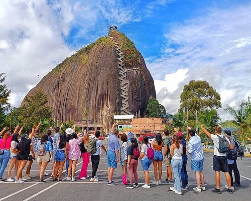 best walking tour medellin