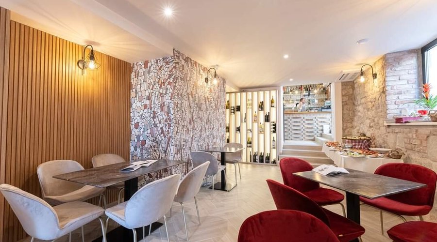 Cozy renovated interior!