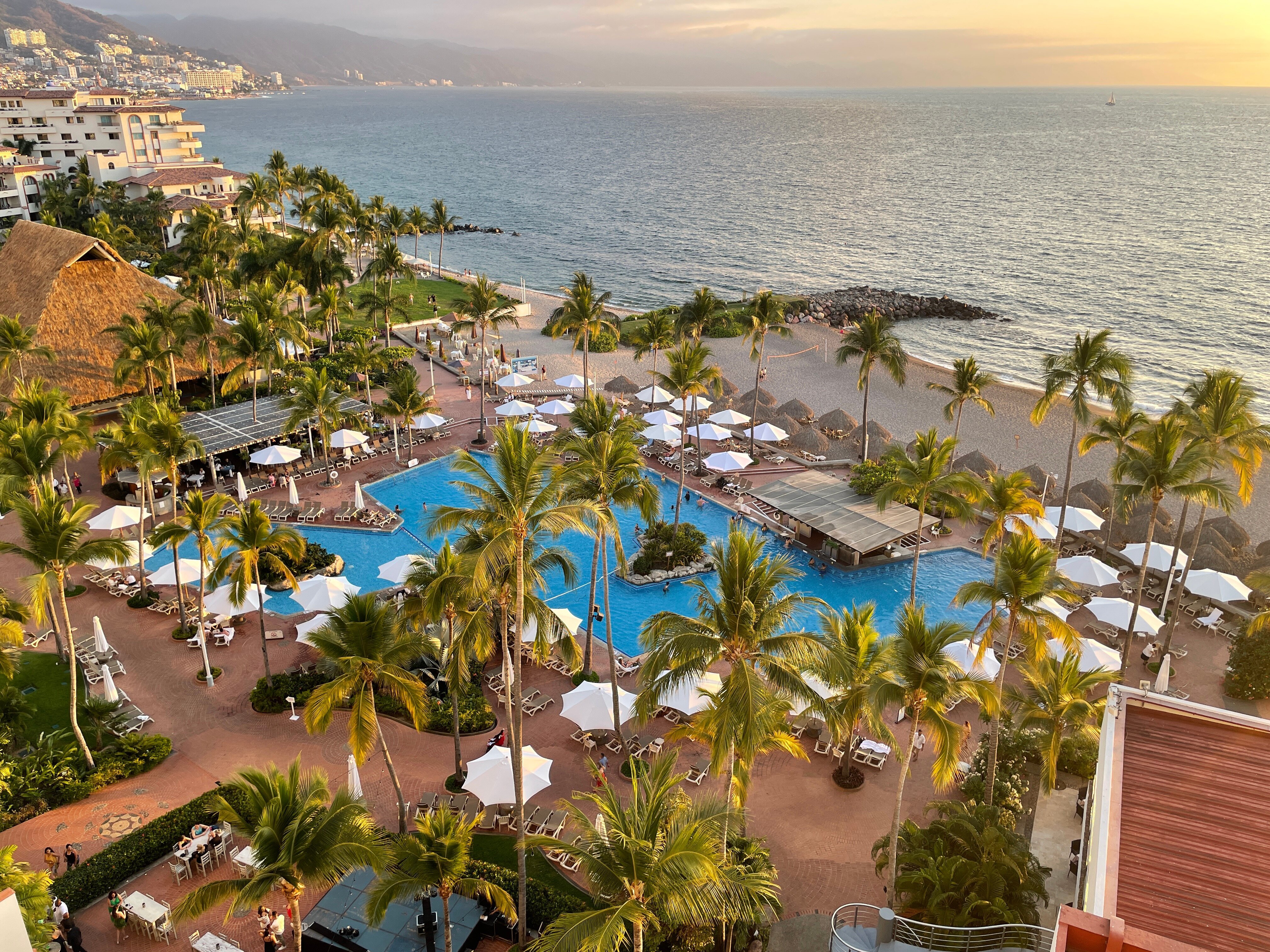 SHERATON BUGANVILIAS RESORT & CONVENTION CENTER $156 ($̶1̶8̶5̶ ...