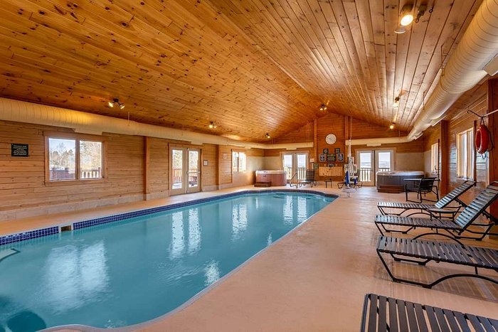 Rangeley Lake Resort Pool: Pictures & Reviews - Tripadvisor