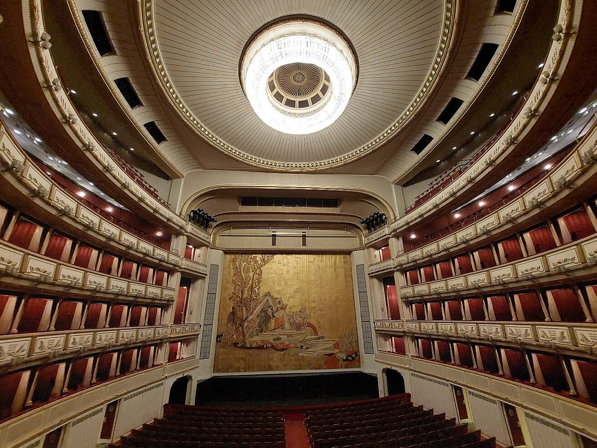 opera vienna guided tours