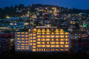 Udaan Himalayan Suites and Spa in Darjeeling, image may contain: City, Hotel, Resort, Urban