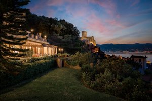 Doria Park Hotel in Lerici, image may contain: Villa, Waterfront, Hotel, Nature