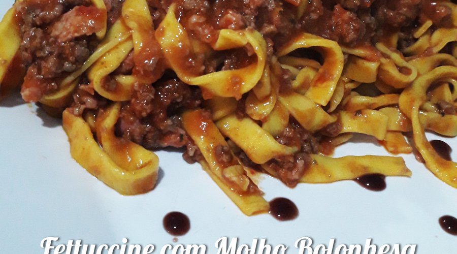 fettuccine caseiros, com molho bolonhesa