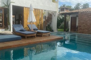 Piscina e praia