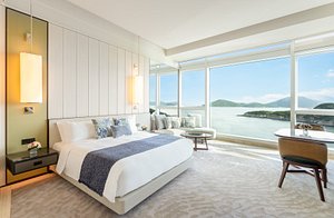 Grand Oceanfront Room