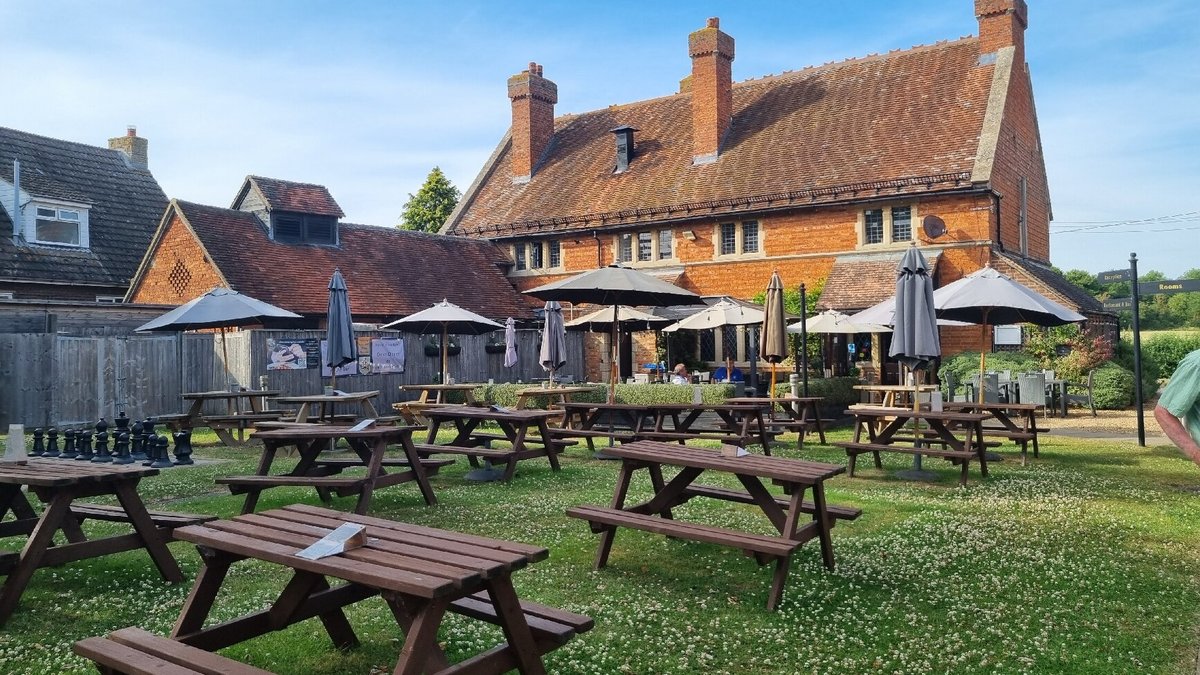 THE CARRINGTON ARMS - Updated 2024 Prices & Inn Reviews (Moulsoe, England)