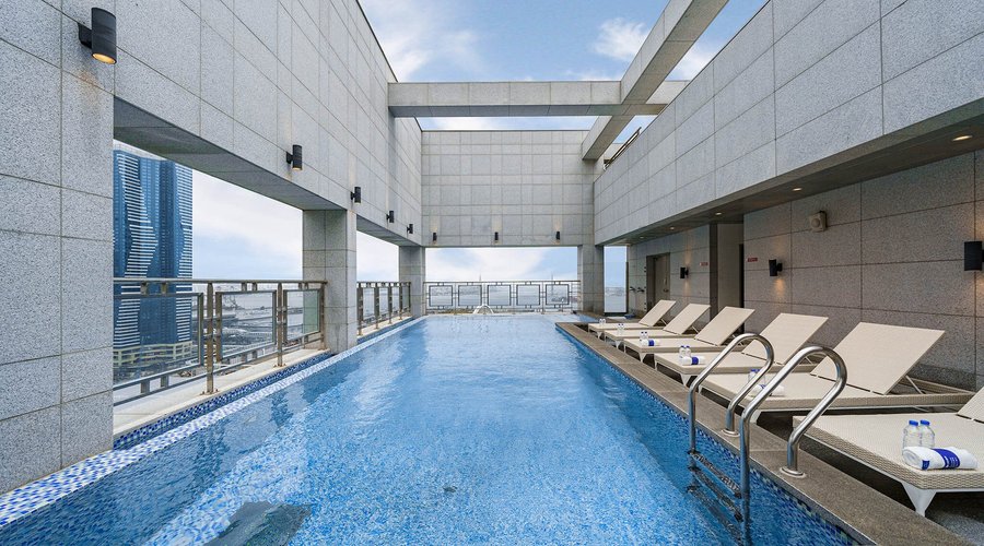 Rooftop Infinity Pool