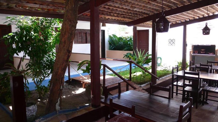 Boasting an outdoor swimming pool, garden and free WiFi, Pousada Encantos da Lua is set in Pipa, 500 metres from Praia do Amor beach. Featuring family rooms, this property also provides guests with a terrace.
 
 At the guest house, rooms include a patio with a garden view and are equipped with a private bathroom with a shower. All units provide pool views or garden view.
 
 Praia do Amor is 500 metres from the accommodation. The nearest airport is São Gonçalo do Amarante International Airport, 64 km