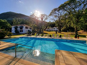 Saison Spa in Itaipava, image may contain: Villa, Pool, Resort, Hotel
