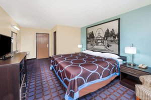 Room & Suite