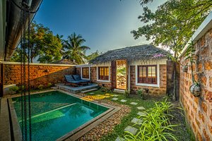 Coconut Lagoon, CGH Earth in Kumarakom, image may contain: Resort, Hotel, Villa, Pool