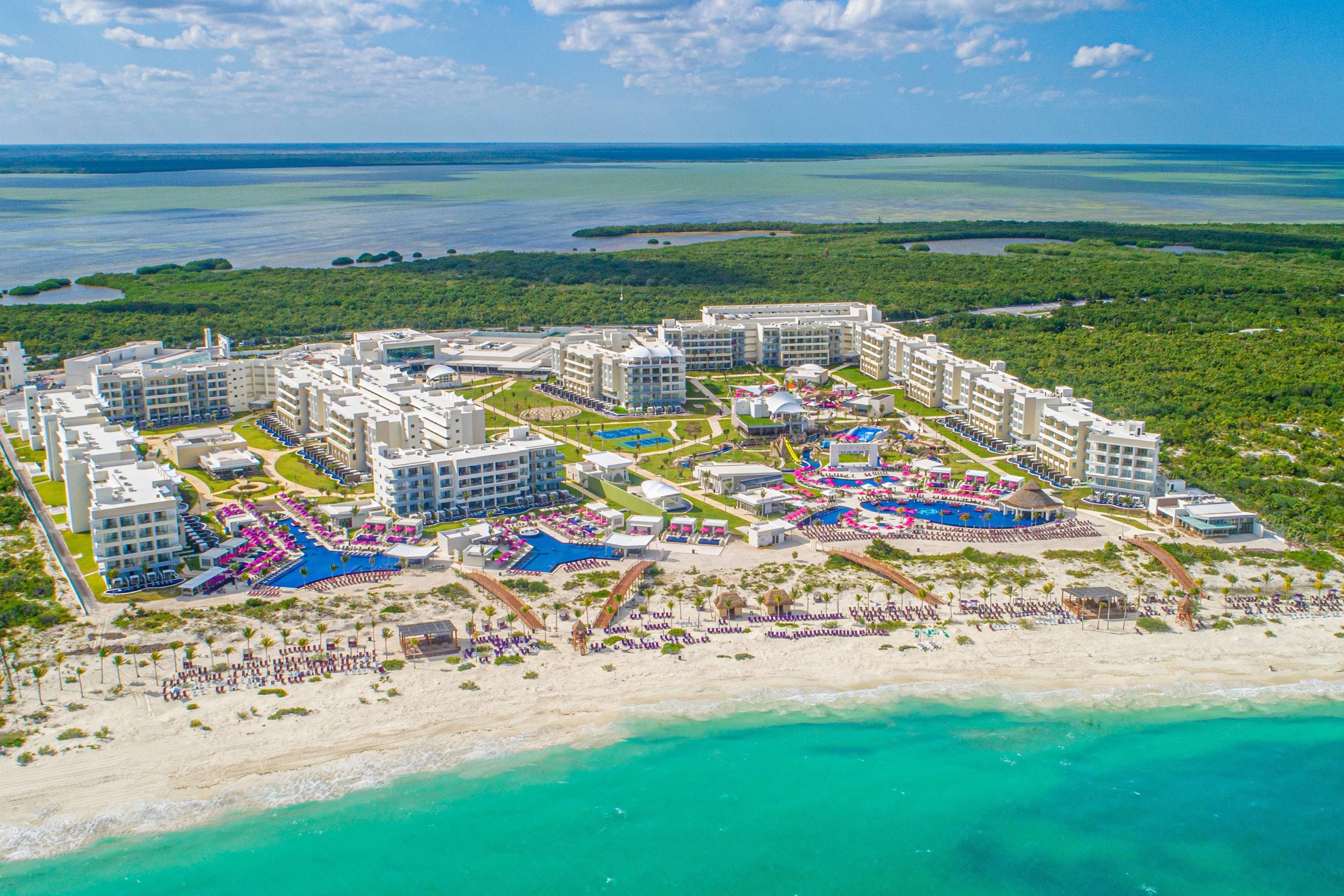 PLANET HOLLYWOOD CANCUN AN AUTOGRAPH COLLECTION ALL INCLUSIVE RESORT   Aerial View 