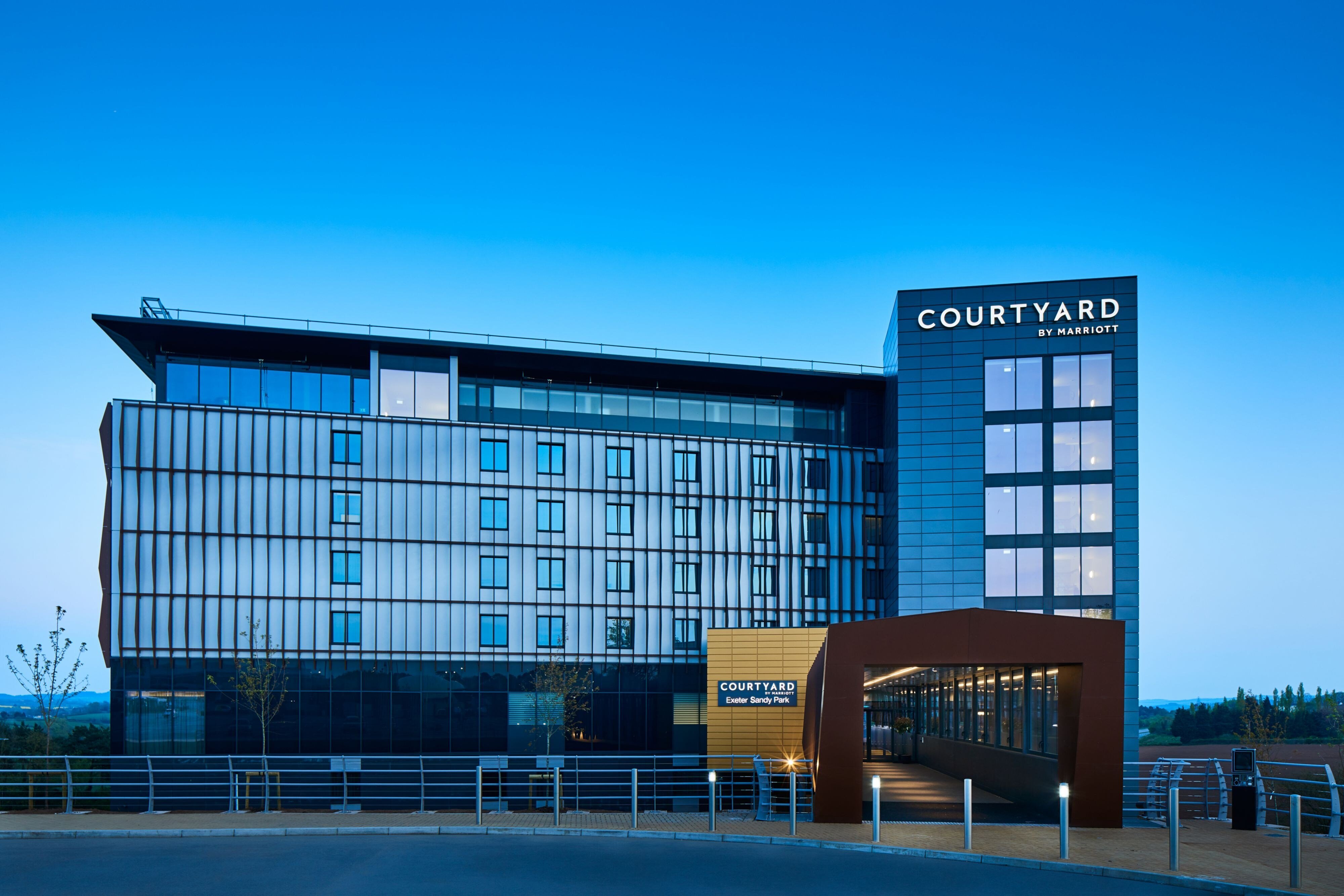 COURTYARD BY MARRIOTT EXETER SANDY PARK - Updated 2023 Prices & Hotel ...