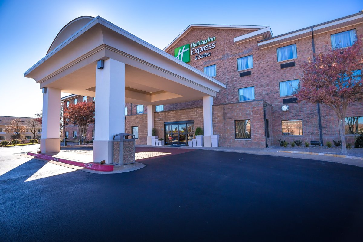 HOLIDAY INN EXPRESS & SUITES EDMOND, AN IHG HOTEL $103 ($̶1̶1̶7̶ ...