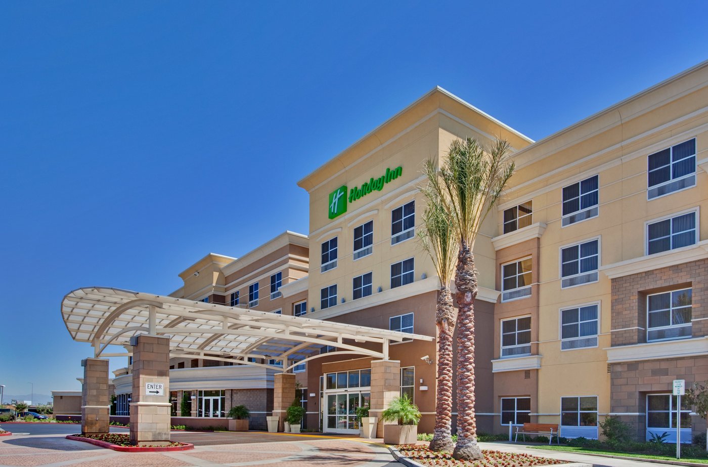 Luxury Hotels In Ontario California