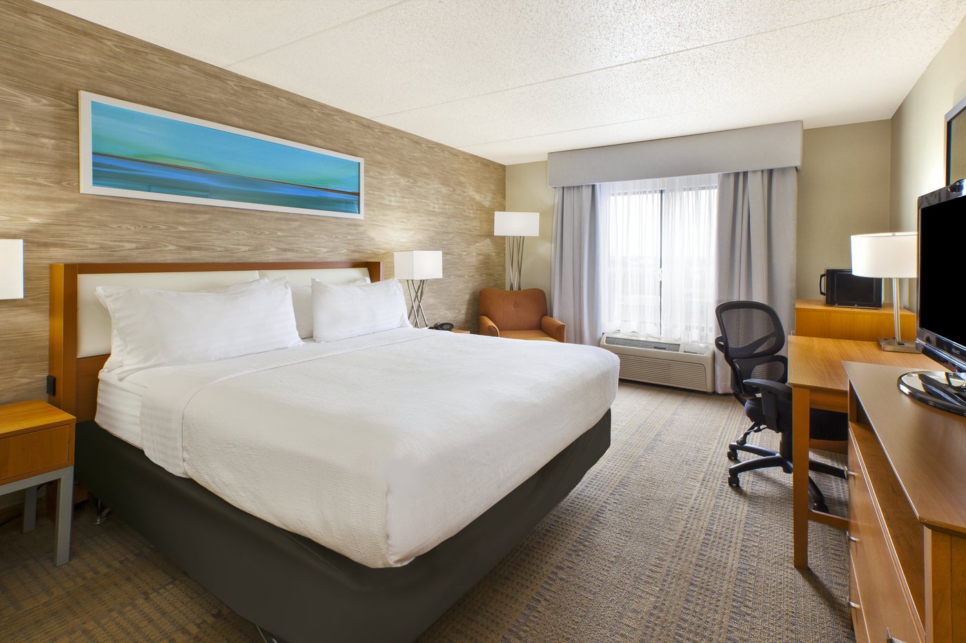 HOLIDAY INN & SUITES BOLINGBROOK, AN IHG HOTEL $107 ($̶1̶2̶6̶ ...