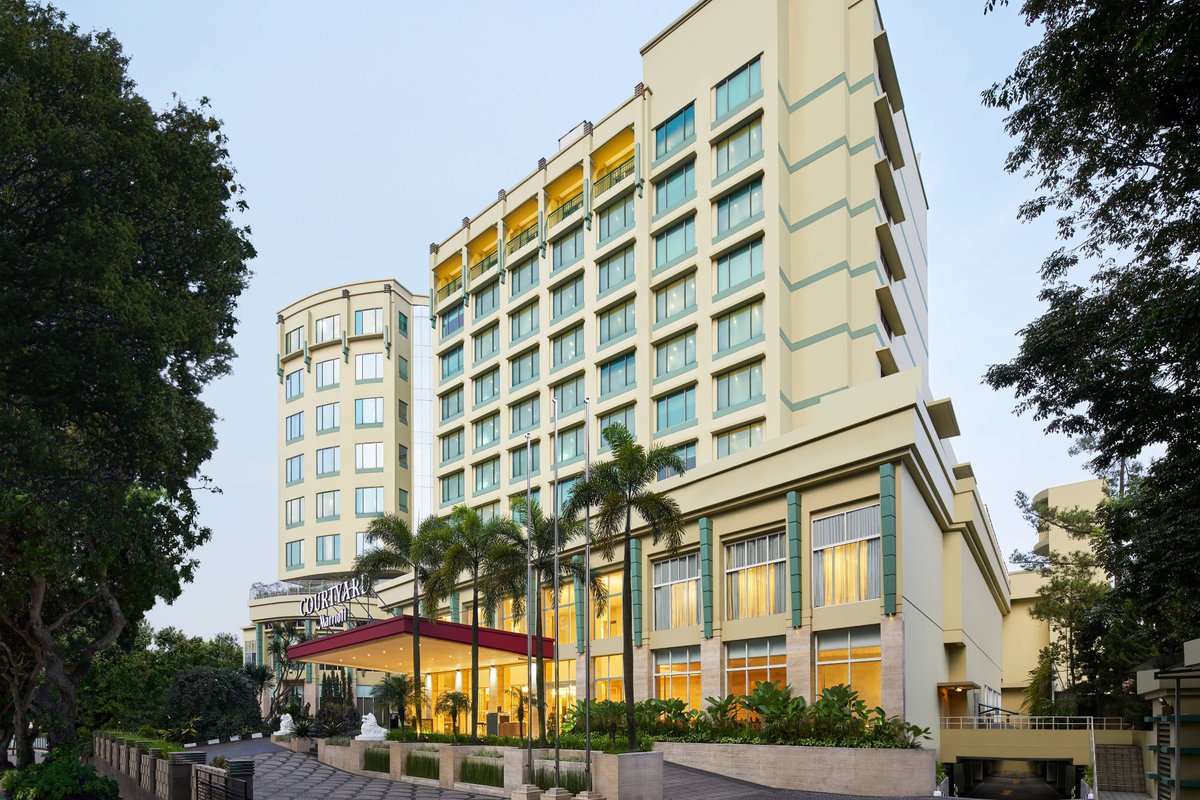 COURTYARD BY MARRIOTT BANDUNG DAGO - Updated 2022 Prices & Hotel ...