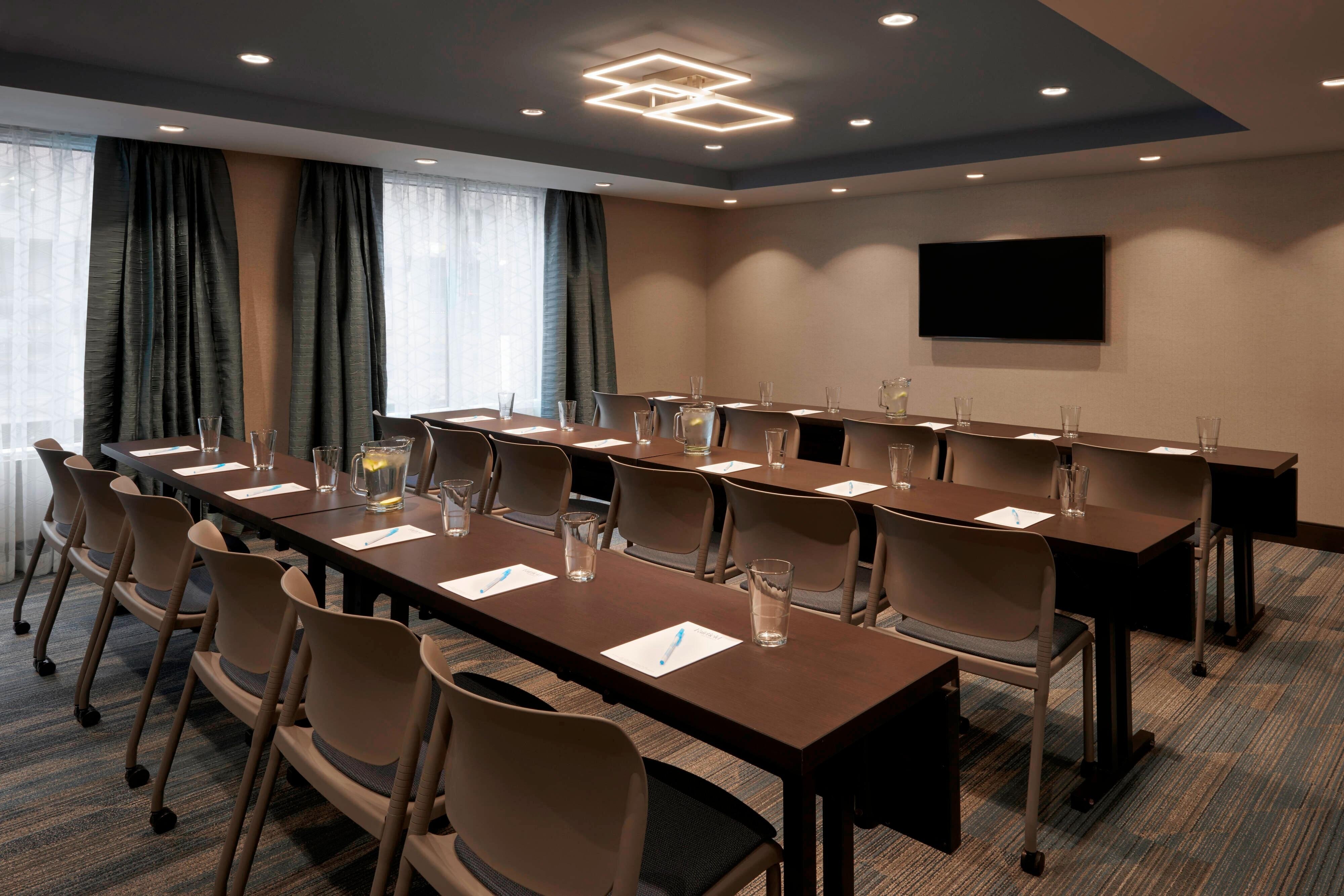 Fairfield By Marriott Montreal Downtown UPDATED 2022 Prices Reviews   Ruby Meeting Room Classroom 