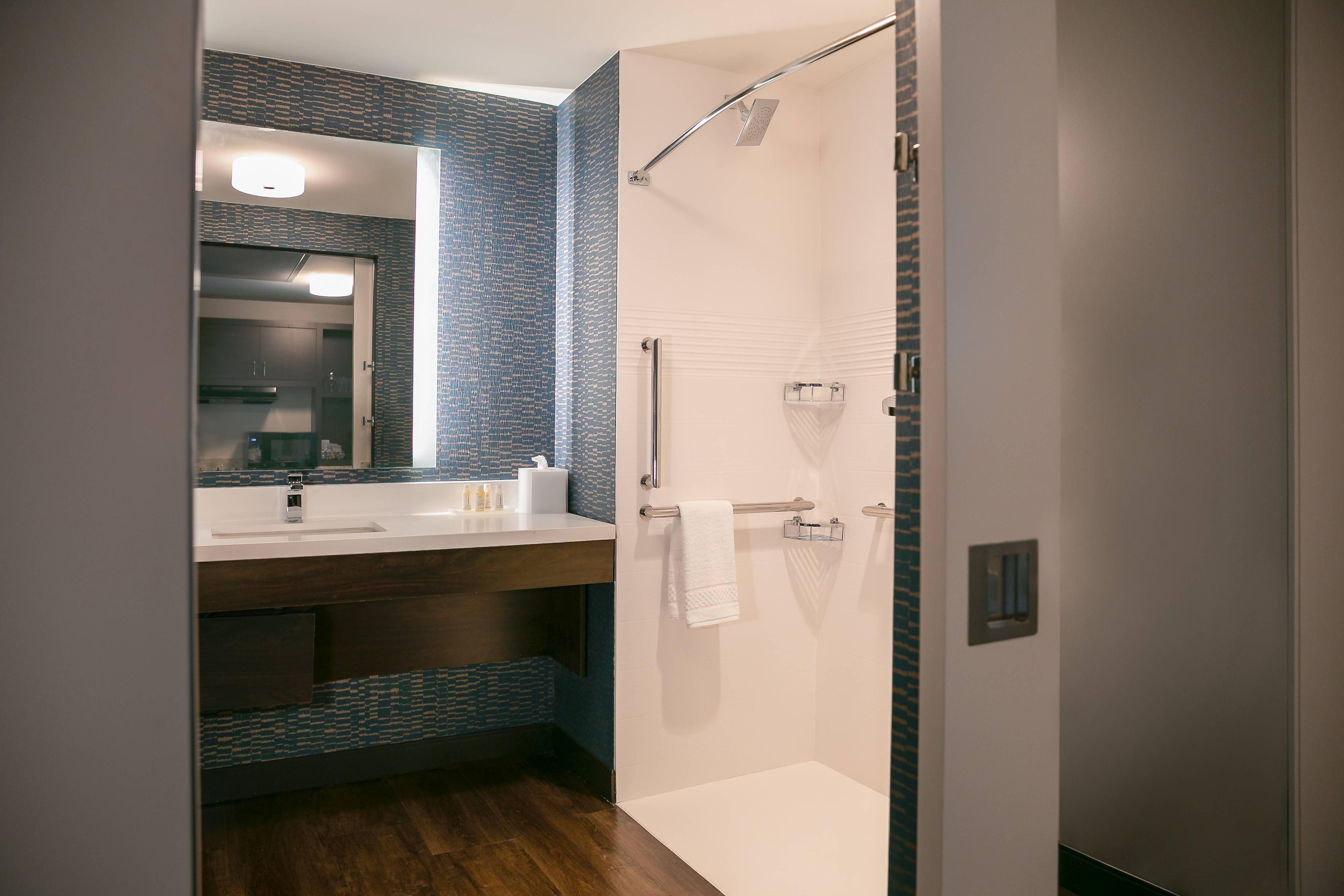 TOWNEPLACE SUITES NASHVILLE DOWNTOWN CAPITOL DISTRICT Updated 2022   Accessible Bathroom Roll 