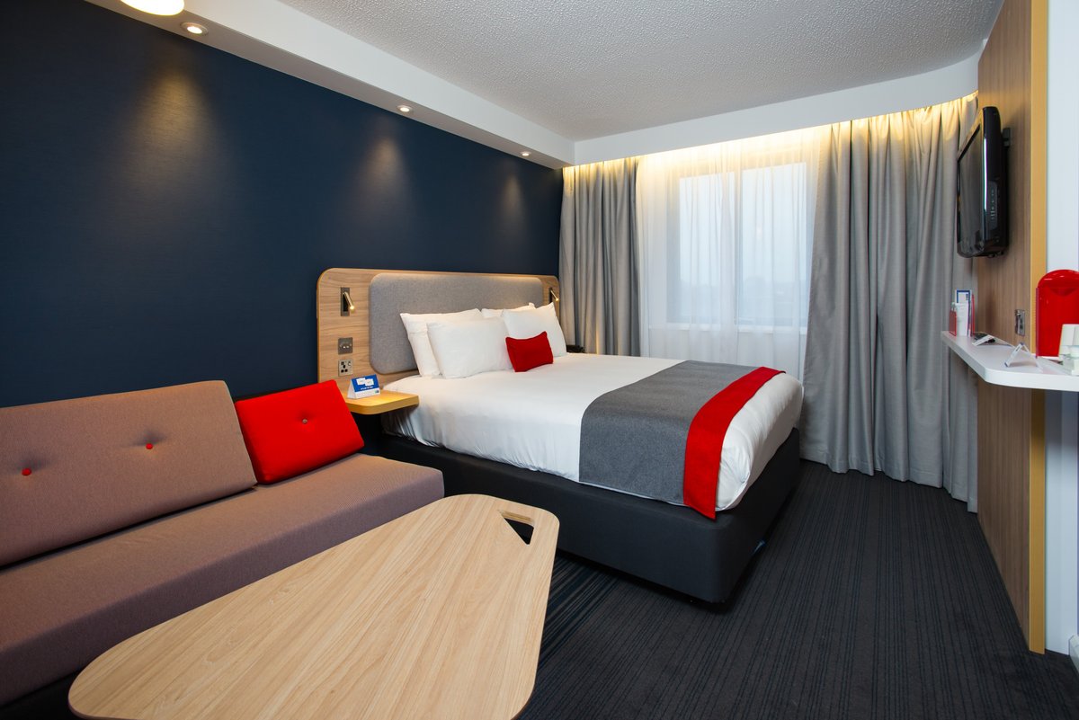 holiday inn express london luton airport an ihg hotel london