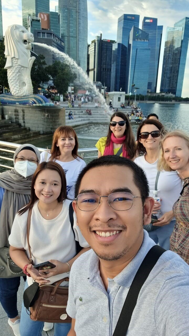 Highlights & Hidden Gems With Locals: Best Of Singapore Private Tour