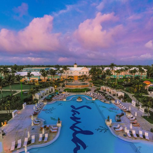 NASSAU, BAHAMAS - DECEMBER 3, 2017: The Sandals Royal Bahamian Luxury Resort  In Nassau, Bahamas Stock Photo, Picture and Royalty Free Image. Image  91925828.