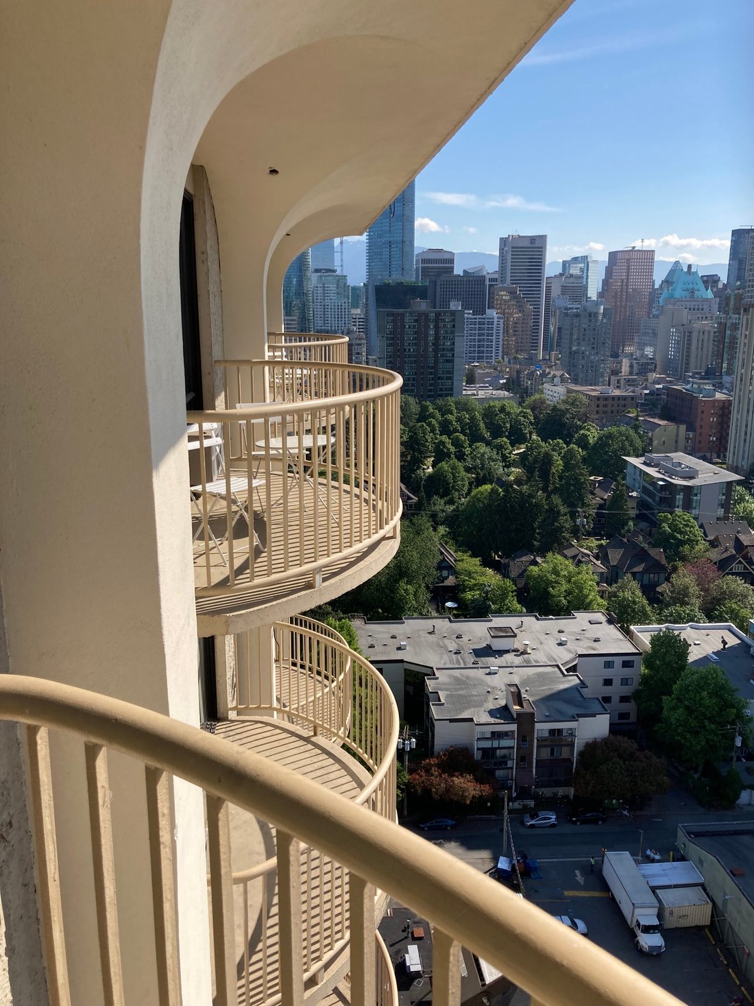 SANDMAN SUITES VANCOUVER DAVIE STREET Updated 2024 Prices & Hotel Reviews (British Columbia)