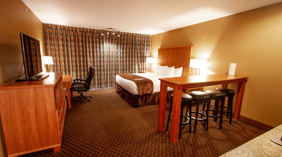 One King Bed Kitchenette Room View