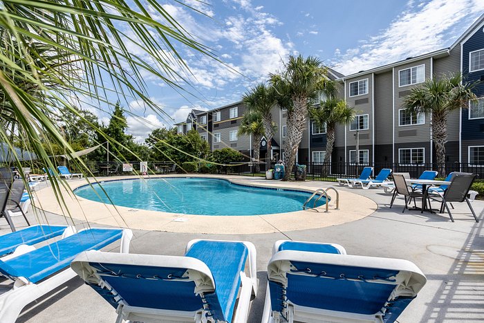 Oceanfront Carolina Beach Condo with Pool and Views!, Carolina Beach –  Updated 2023 Prices