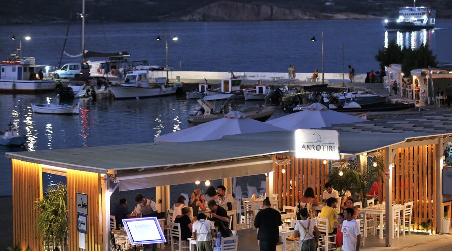The AKROTIRI "SEAFOOD OBSESSION" restaurant!