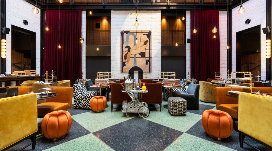 'The stage' - our lobby floor - a meeting place for hotel guests and visitor, a place for performances, intimacy and conversations over a drink from the hotel bar.