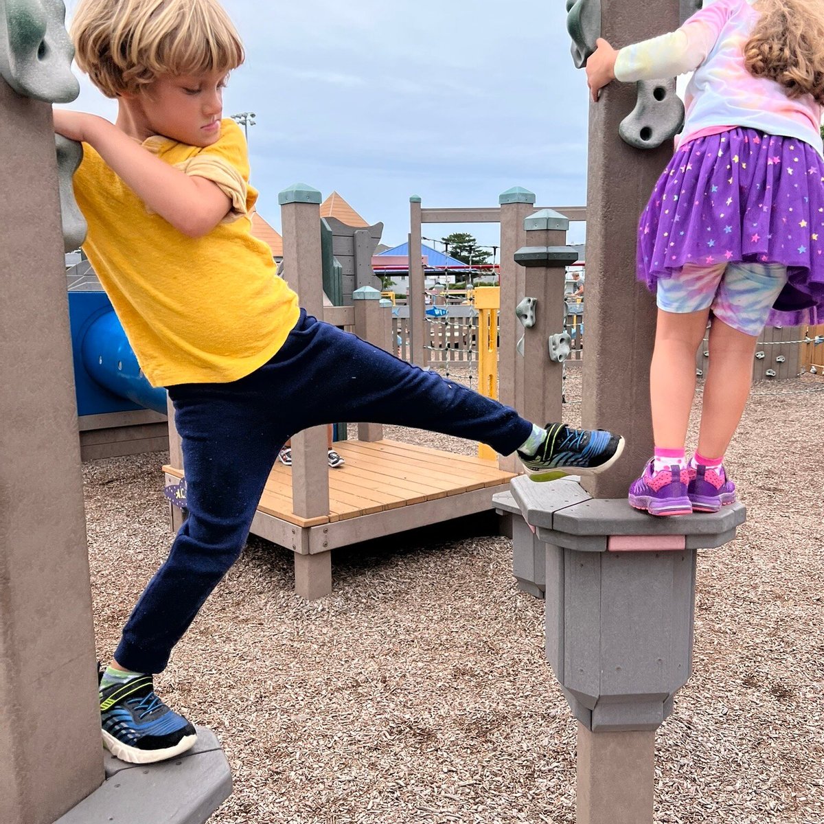 BREAK purple cape - Playground