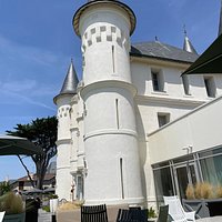 HOTEL CHATEAU DES TOURELLES $194 ($̶2̶9̶9̶) - Prices & Spa Reviews -  Pornichet, France