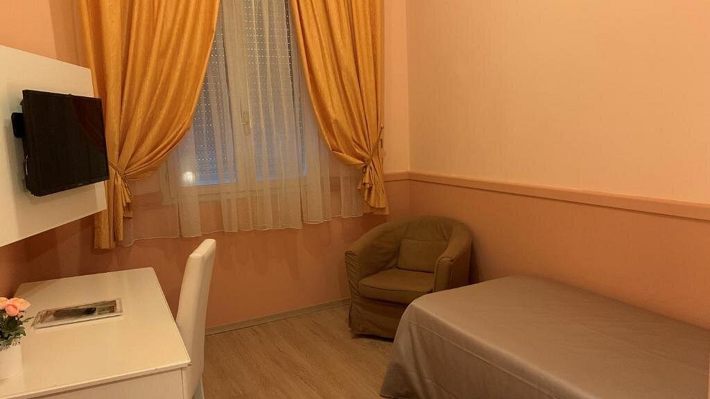 HOTEL ROMA $161 ($̶2̶2̶6̶) - Prices & Reviews - Bologna, Italy