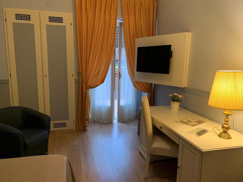 HOTEL ROMA $161 ($̶2̶2̶6̶) - Prices & Reviews - Bologna, Italy