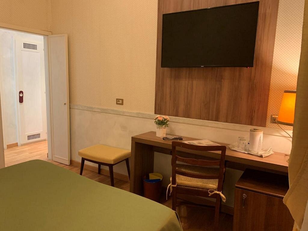 HOTEL ROMA $161 ($̶2̶2̶6̶) - Prices & Reviews - Bologna, Italy