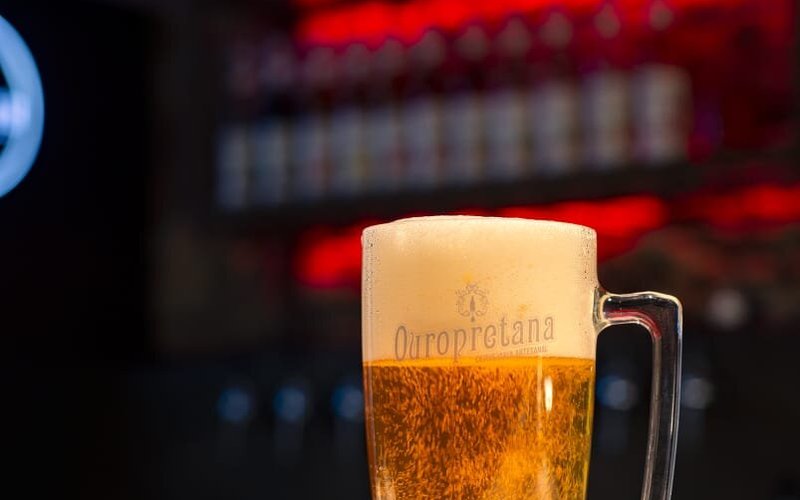 Chopp estalando de gelado