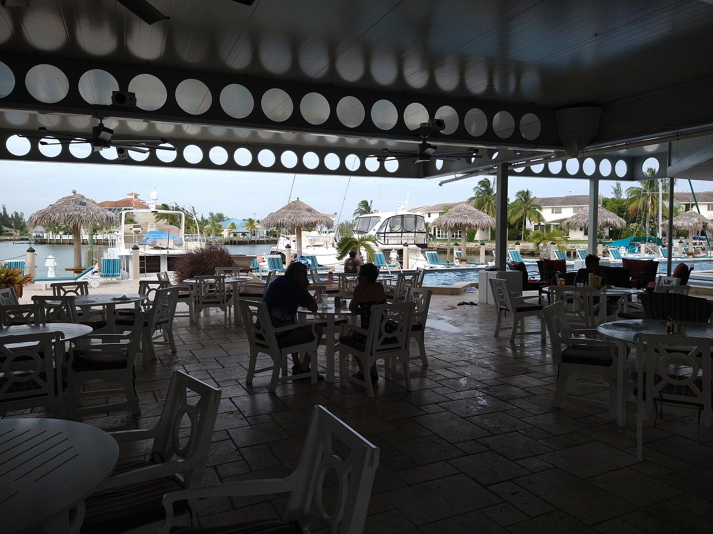 ocean reef yacht club restaurant
