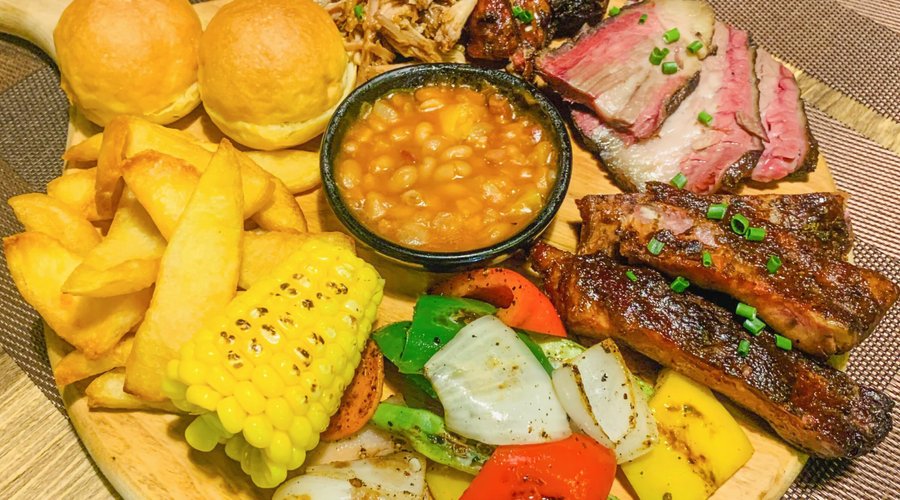The Smokeshow! - A sampler platter than can fill even the hungriest guest. 