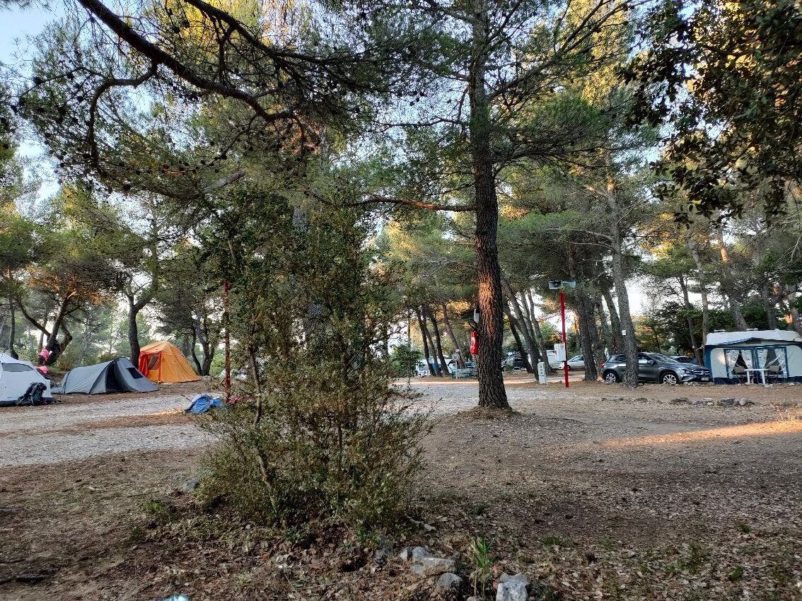 CAMPING LES CHALOTTES (Murs, Fransa) - Kamp alanı Yorumları - Tripadvisor