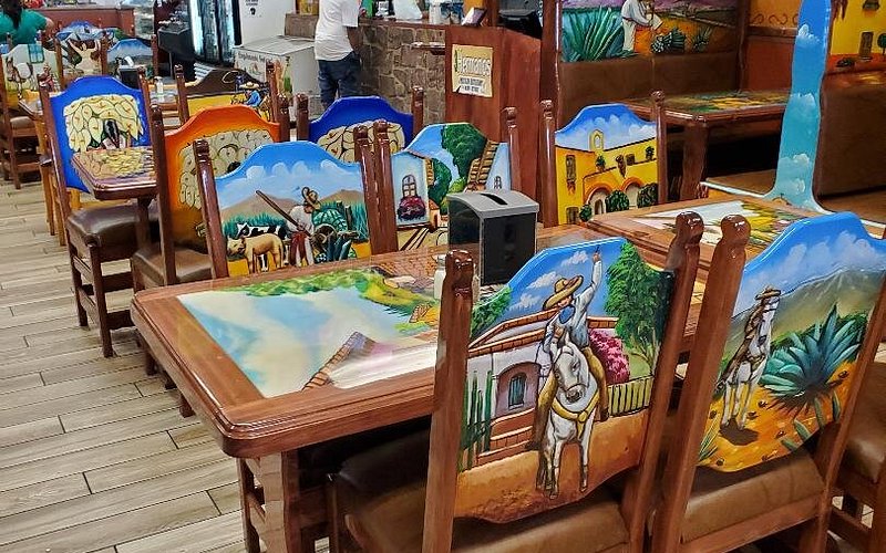 Tres Hermanos Taqueria