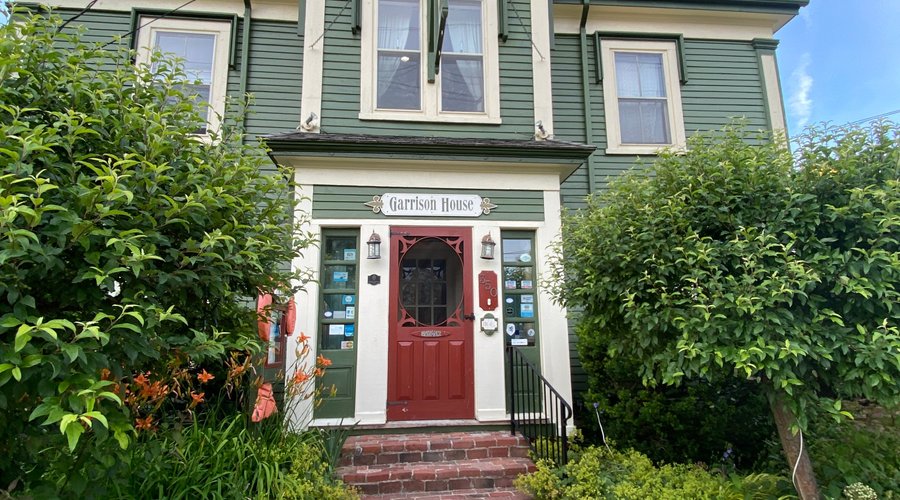 Conveniently located in the heart of the town, across the street from historic Fort Anne