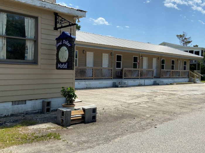 SAND DOLLAR MOTEL (Ocracoke) - Motel Reviews & Photos - Tripadvisor