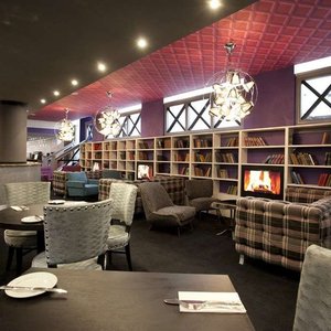 st james hotel dining
